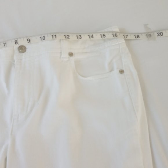 White Chico Jeans - Picture 7 of 7